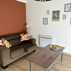 https://les-plantades-aveyronnaises.midi-pyreneeshotels.com
